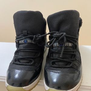 Jordan 11s (space Jams) size 3